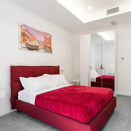 753 Apartment Rom